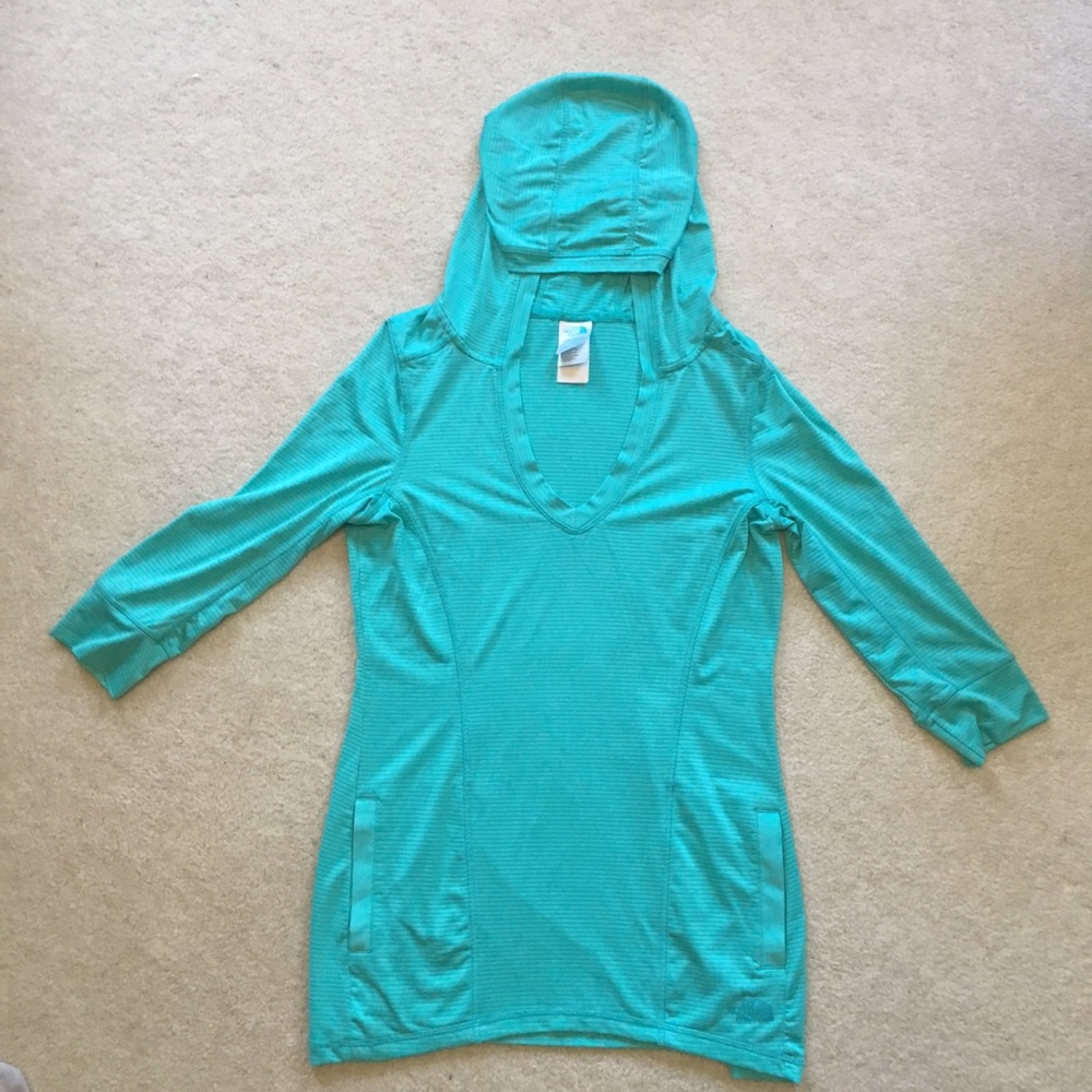 Hooded North Face running cover up